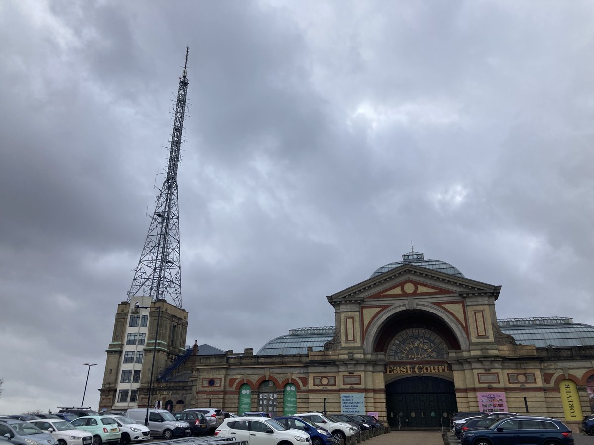 FlyingPickleUK's tweet photo. Sam was back at an old stomping ground yesterday to discuss a very exciting new audio project. All will be revealed later this month...

#audioproduction #audiobooks #flyingpickle #performingarts #downsyndromeawareness #alexandrapalace https://t.co/pUVVJczvVI