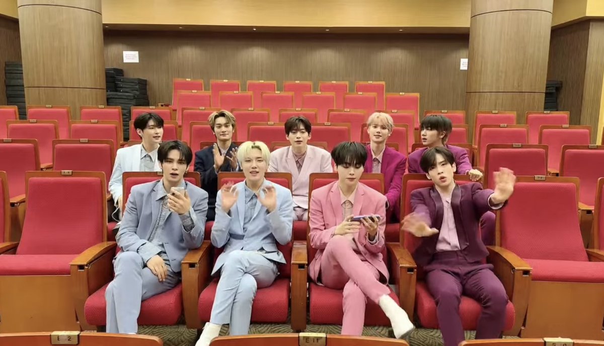 PortalCravity's tweet photo. [FANTAKEN] 230314

O Cravity acabou de começar uma live em comemoração ao win de Groovy 💕🧩
Não deixem de conferir!
▶️https://t.co/EqiaCzMBRv

GROOVY 1ST WIN
#CRAVITY3rdWin #Groovy1stWin 
#크래비티_그루비_1위_축하해
@CRAVITYstarship @CRAVITY_twt https://t.co/hfZZeD6Vl6
