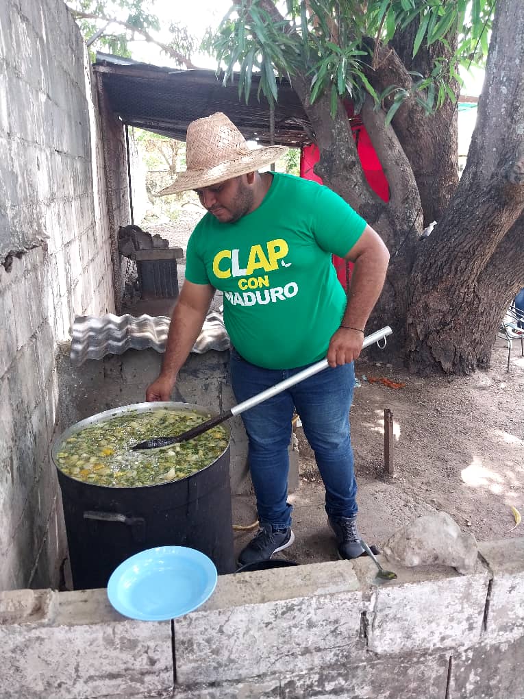 Desde la Comuna Patria Querida, parlamentarios de la comunidad Primero de mayo, celebramos los 7 años de la activación de los Comité local de Abastecimiento y producción socialista. 
Comuna O Nada. 
Guárico,Progresa.!!