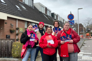 BarendrechtPvdA's tweet photo. Het is vijf voor twaalf! https://t.co/c1JFnI2SXf https://t.co/UARZHzlt58