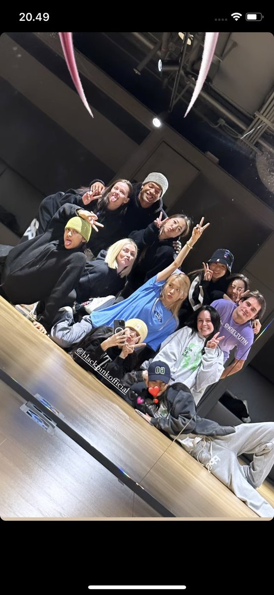 teremysia's tweet photo. Coachella lets go, #LISA story update
#LISA90MPARTY
#LISA #LALISA #MONEY https://t.co/ucB6MQT0Bj