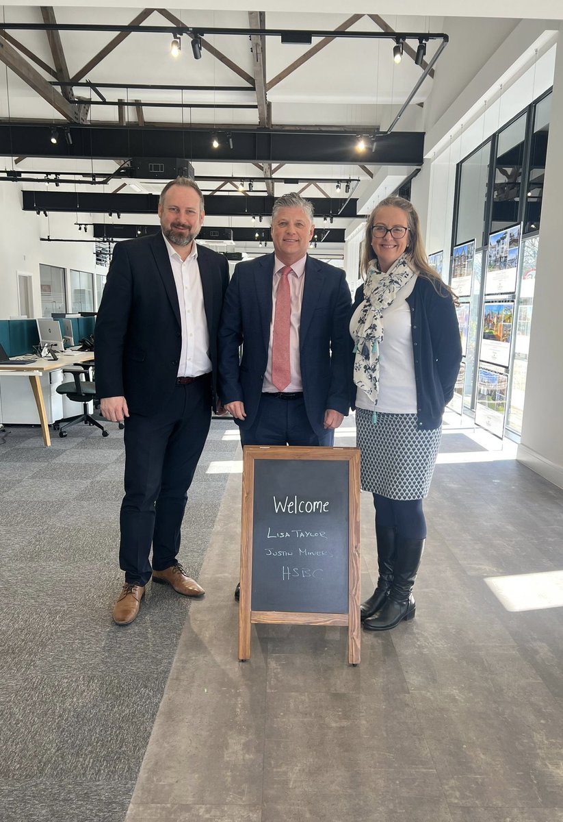 We were delighted to welcome Lisa Taylor and Justin Miners from HSBC to our Southampton office today for an update on all things HSBC. They also confirmed that we generated the most lending for them in 2022 - something we are very proud of.

 #mortgage #lending #hsbc #mortgages