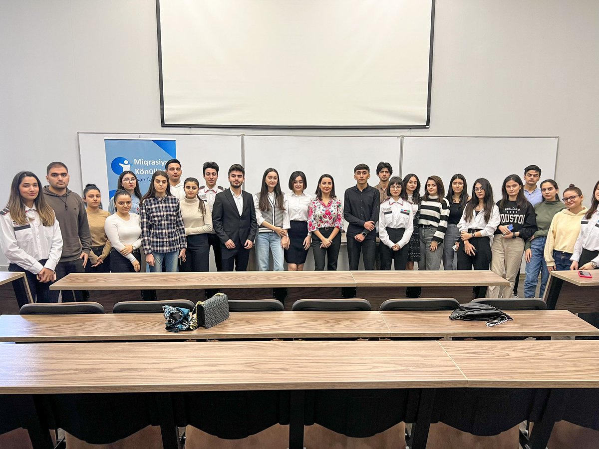 MigvolunteerAze's tweet photo. "Miqrasiya Könüllüsü" İctimai Birliyinin təşkilatçılığı təşkilatçılığı ilə "Karyera Planlanması" layihəsi baş tutub! 🤩 

#MiqrasiyaKönüllüsü #sənfərqlisən #MKIB #KaryeraPlanlanması https://t.co/gGryMRrkVI