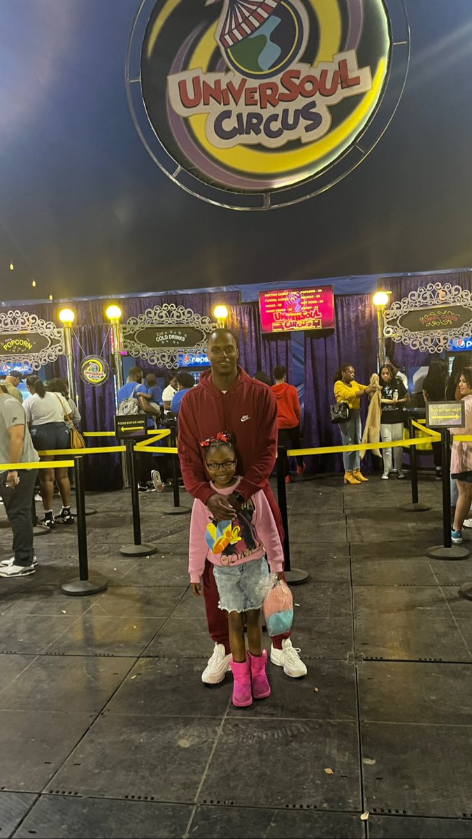 malweezy304's tweet photo. Happy 7th birthday to my world…daddy loves you more than life itself…Disney here we come https://t.co/amdidlFwzm