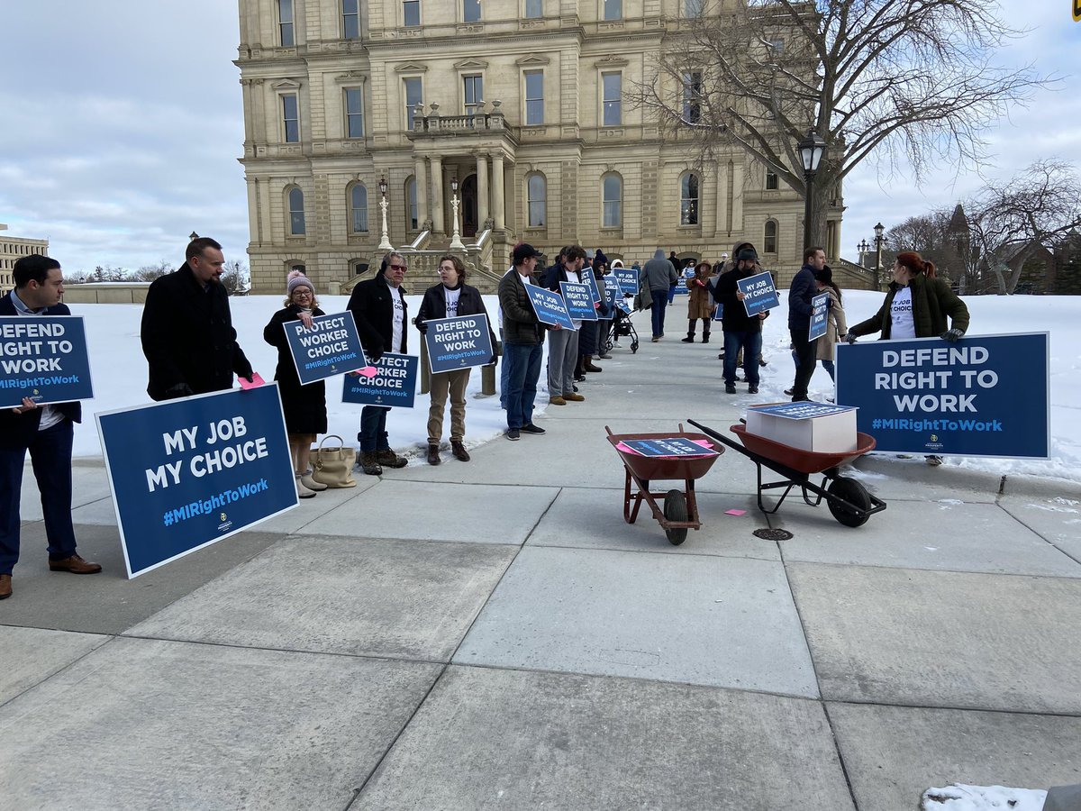 AFPMichigan's tweet photo. Happening right now outside the Capitol: 150k pink slips are being handed out to Senators as they try to vote on repeal of #RTW.
#Michiganders will be getting these pink slips soon due these horrible policies.
#MIRightToWork @AFPhq https://t.co/VaWTUULnlM