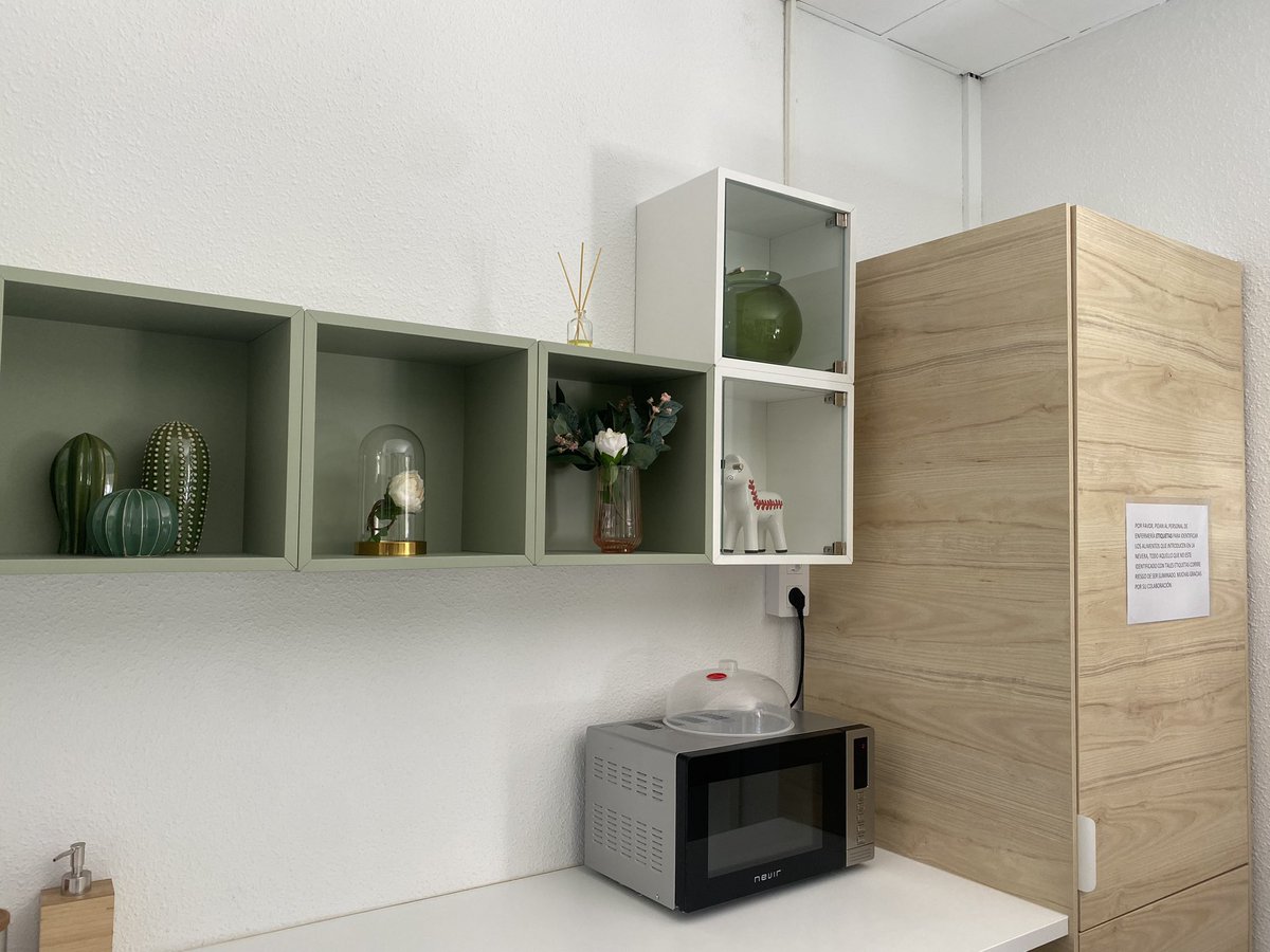 humanizacionIB's tweet photo. El desenvolupament del projecte ha estat possible gràcies a «Acciones de corazón», una iniciativa d’IKEA
Oliva Sanz, treballadora social del Hospital ha estat la promotora del projecte, que ha contat amb la participació de treballadors i pacients #humanitzacioIB https://t.co/3BxLFltY2p