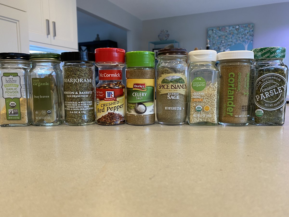 BeyondPlastAct's tweet photo. Packaging matters! We no longer purchase #Durkee &amp; @McCormickCorp spices since we've found others packaged in glass. #SpiceIslands @Heinens @Target are our faves b/c less #PlasticPollution!   #RethinkPackaging &amp; ditch #plastic lids @MortonBassett @kroger @spicelyorganics @Olam https://t.co/iilX2mXzDY