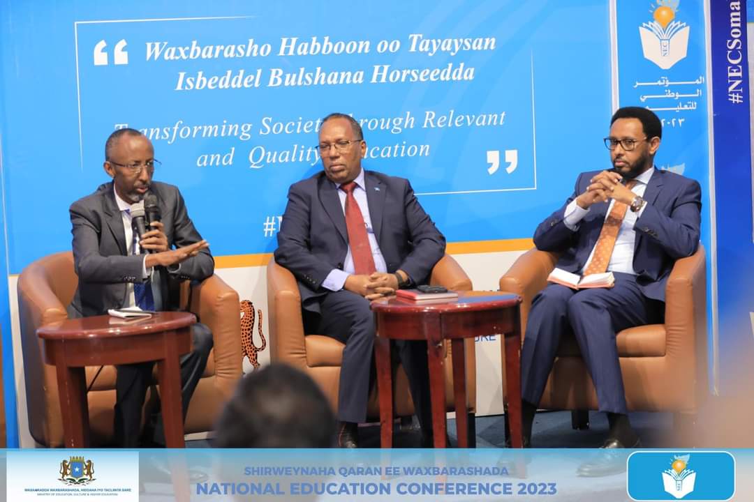 adra_somali's tweet photo. Following Somalia’s National Education Conference in Mogadishu earlier today, the President stressed the importance of delivering inclusive and quality education for #Somalia’s children, and reaffirmed full commitment to help transform Somalia’s education sector and achieve #SDG4 https://t.co/hsQLo0JBoJ