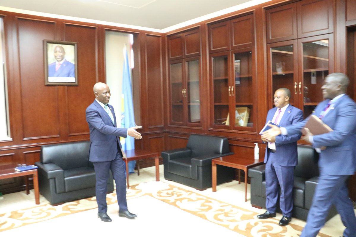 Bureau du Premier Ministre on Twitter 