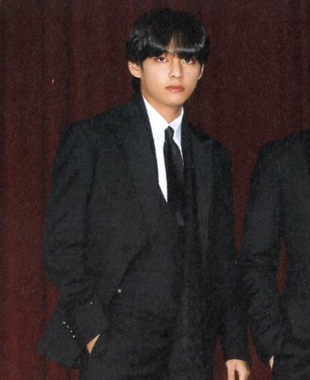 VTrendSongs's tweet photo. [PHOTO] 2022 THE FACT BTS PHOTOBOOK SPECIAL EDITION - #Taehyung https://t.co/Qv3XUJDLje