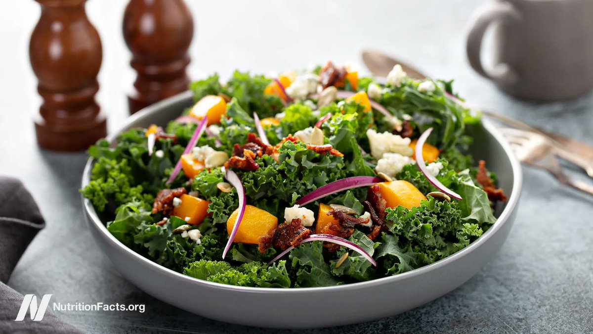 nutrition_facts's tweet photo. What is the best source of lutein, the primary carotenoid antioxidant in the brain? https://t.co/bq7QBra2mX https://t.co/o9PXpi0H8b