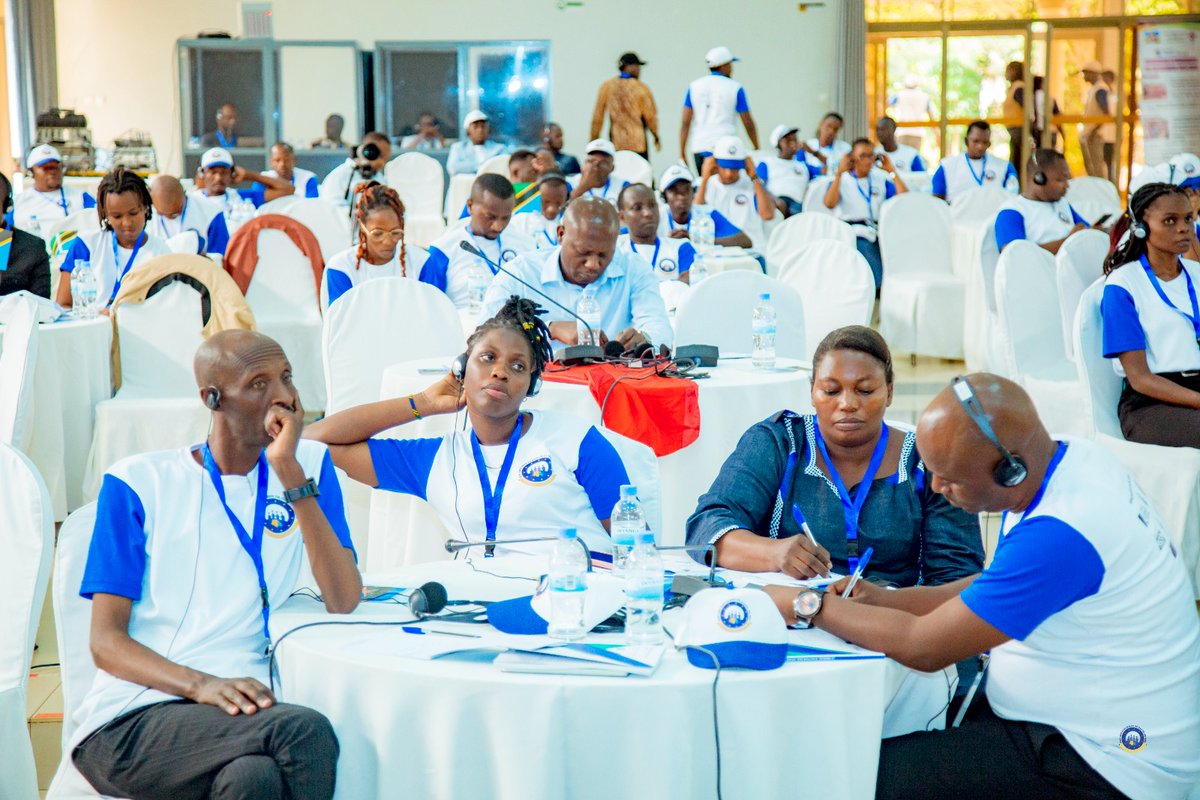 visionjeunesse2's tweet photo. Happening Now: Participants are discussing on Inclusive Finance and Rural Youth: Opportunities and Challenges that youth face in the region

#4youthdialogue https://t.co/9NW1ACeUce