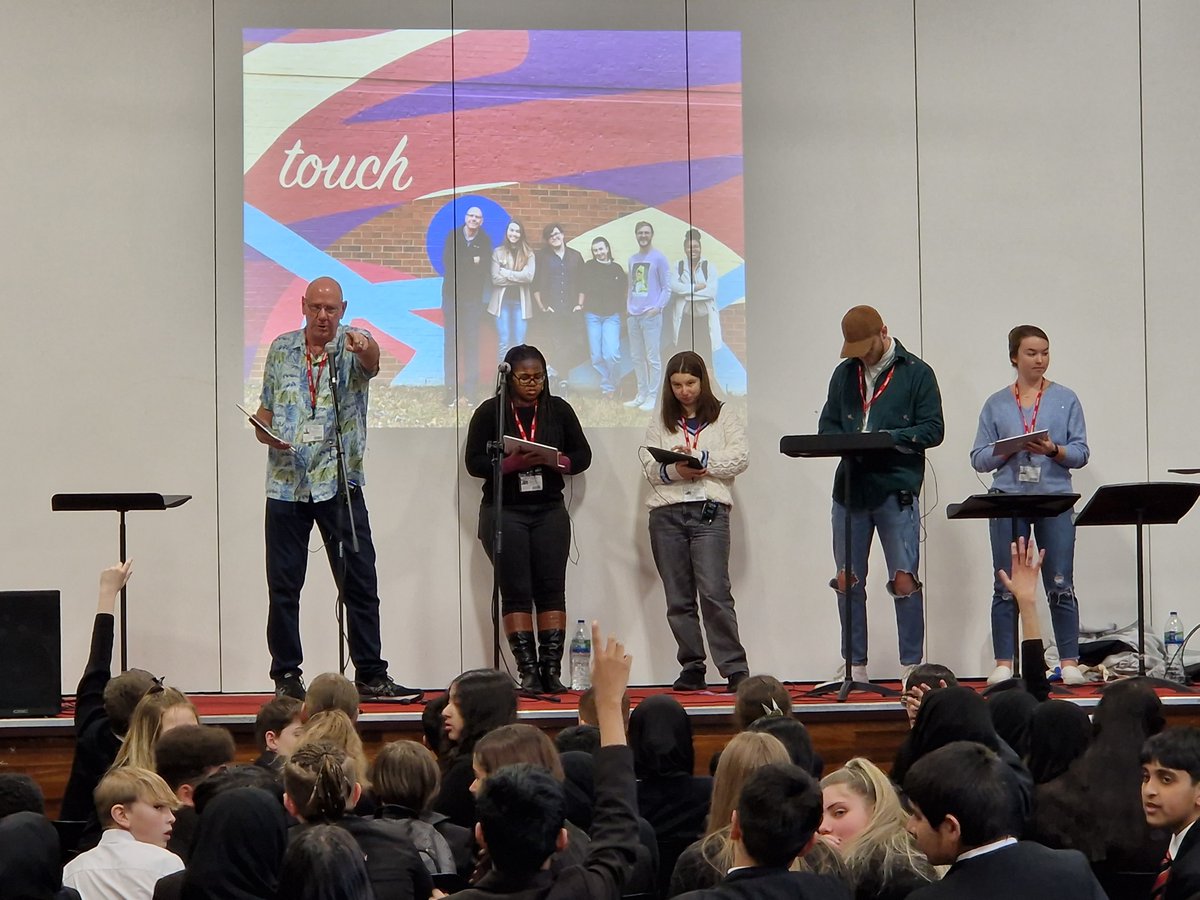 LadybridgeHigh's tweet photo. An amazing iPad orchestra with @USouthFlorida ensemble Touch, led by Dr. Williams this afternoon! 🎶Thanks to @musicalfutures for organising the event #USF #iPad #music #innovate #ipadensemble https://t.co/xkyrc16OT2
