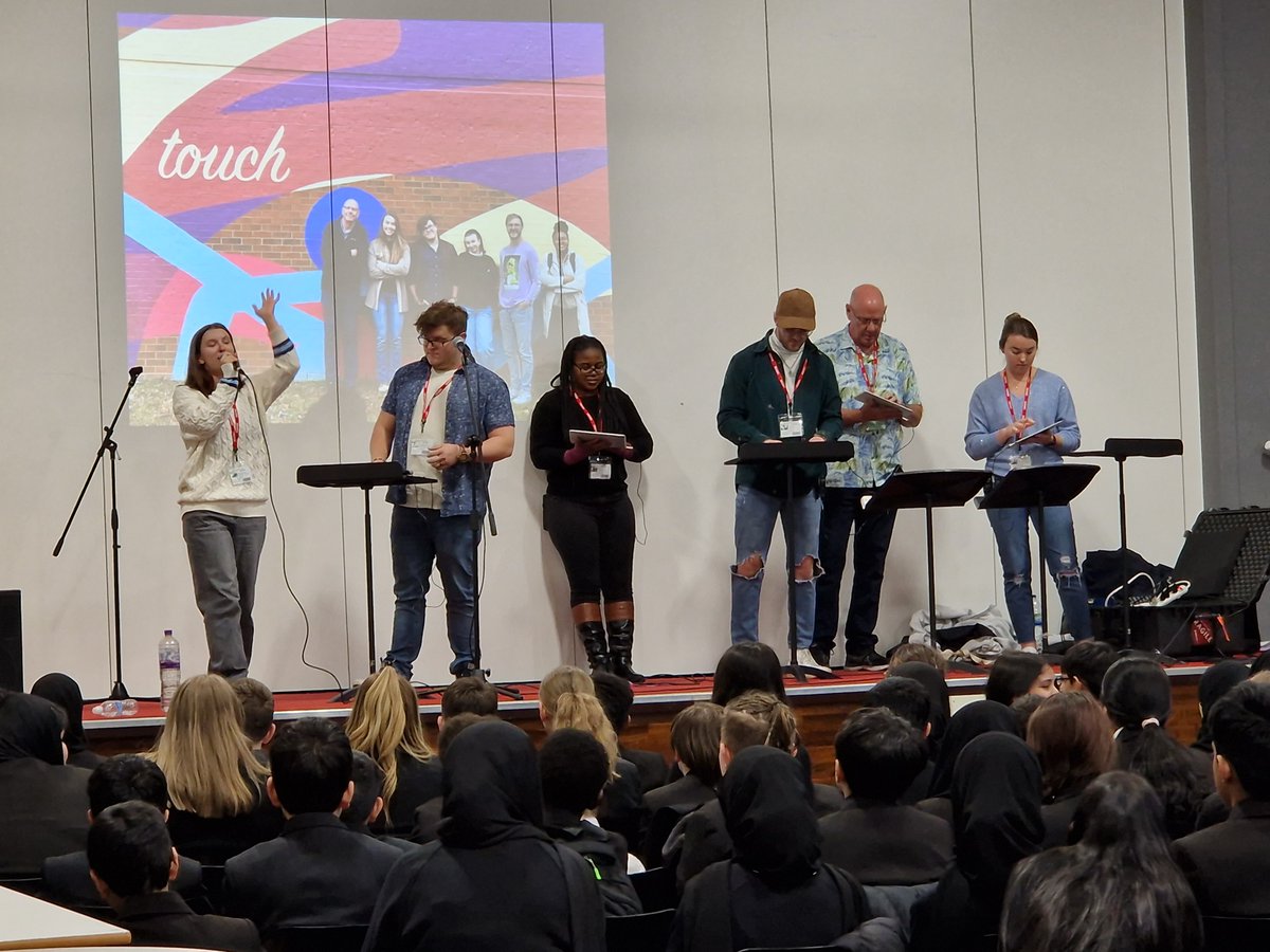 LadybridgeHigh's tweet photo. An amazing iPad orchestra with @USouthFlorida ensemble Touch, led by Dr. Williams this afternoon! 🎶Thanks to @musicalfutures for organising the event #USF #iPad #music #innovate #ipadensemble https://t.co/xkyrc16OT2