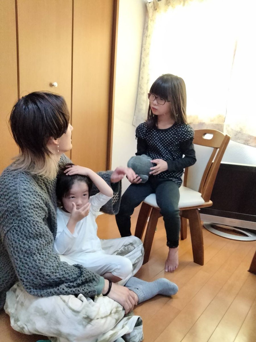 FINE1980WIND's tweet photo. さくらみみこ・あやね・リッキー（敬称略）

過去に小学生のキャストとホラー短編を撮影させて頂きました。

テイク数を重ねたりすると、集中力が切れたり飽きたりすると思ってましたが、そんな事はございません。

『他にアイディアがありますか？』
と聞くと一生懸命に考えて提案もしてくれます。 https://t.co/aSCMj2Wp4A
