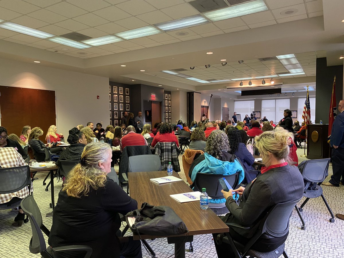 TEA_teachers's tweet photo. Full house for #TEAcivication today! Heading to the TN Capitol in a few minutes! #TNleg #Civication https://t.co/ZrMf6fp7rU