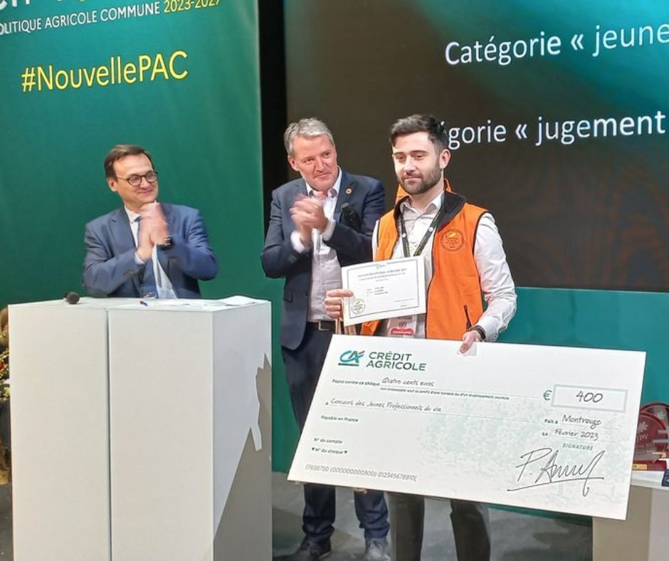 Alex, one of our first-year international wine business students has won a prestigious Wine Tasting Competition for Young Professionals in Paris👏

Read more here; bit.ly/3TfXd5Z

There's still time to apply for this course starting Sept 2023
bit.ly/3FiIth3