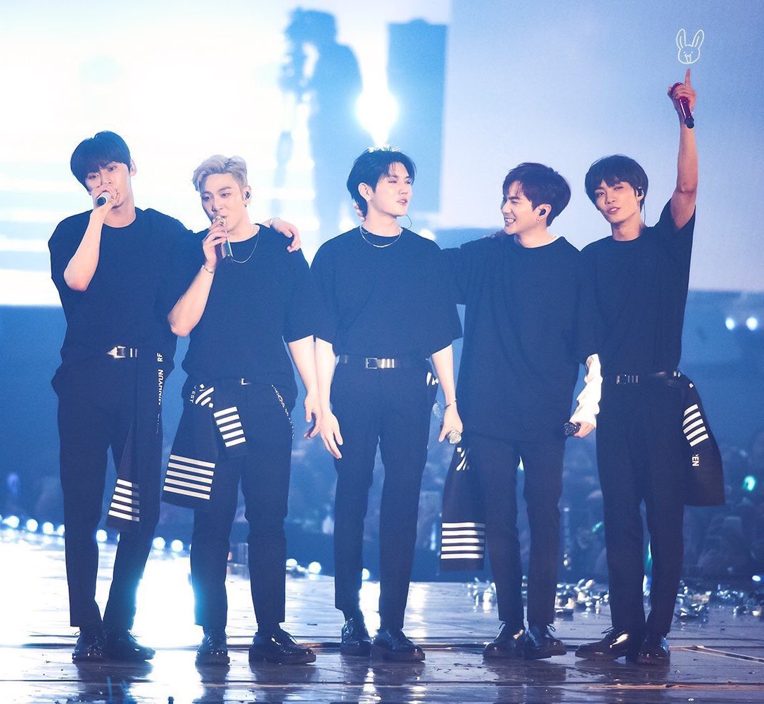 bluejasmine608's tweet photo. 부르고또불러도영원히그리울
#뉴이스트_데뷔11주년_축하해
너무나도소중하고애틋한나의뉴이스트
#NUEST_11th_Anniversary
11년간늘한결같이거기에있어줘서

고맙고 또 고맙고 한없이 고마워 얘들아🫶🏼 https://t.co/W3XrcfzrrH