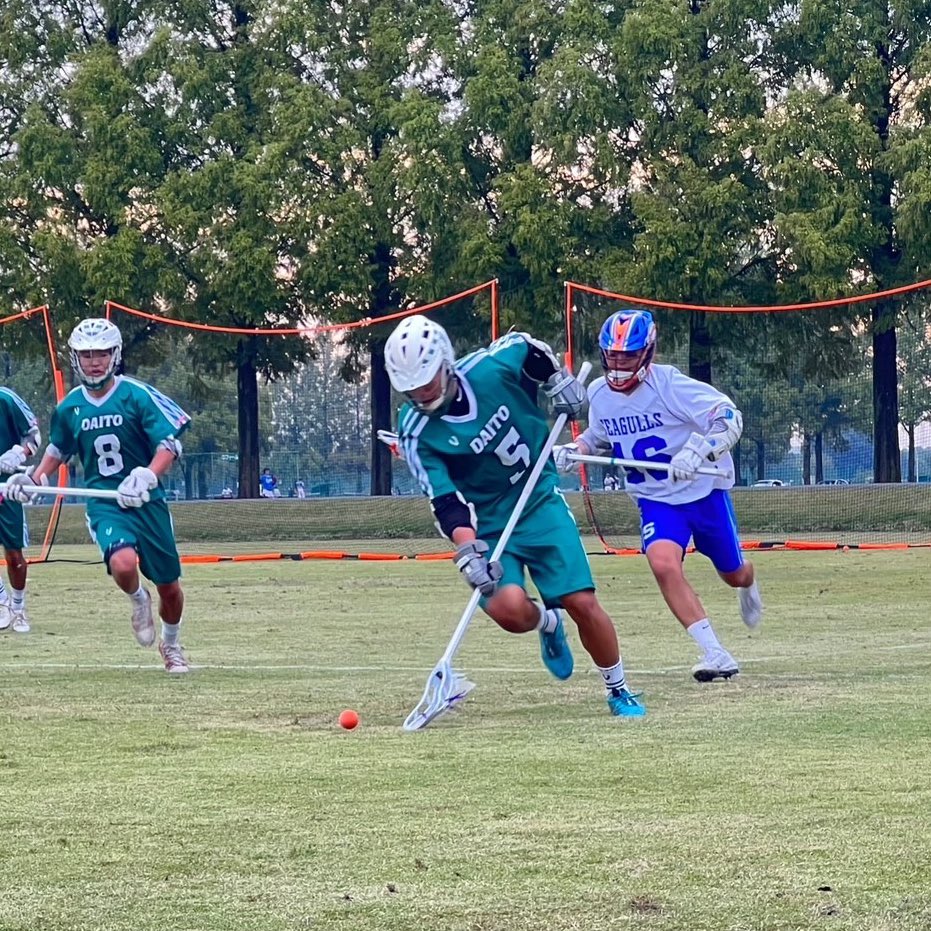 daito_lacrosse's tweet photo. ●本日はDFというポジションを紹介します！
・DFはロングクロスという長いクロスを使い、守備に特化し、チームのDFの要となるポジションです⚡️
・サッカー等でDFが得意という方、ロングクロスを使ってみたいという方ぜひお待ちしてます！ 
#春から大東  #春から大東文化大学  #男子ラクロス部 https://t.co/hXOuJFlxl4