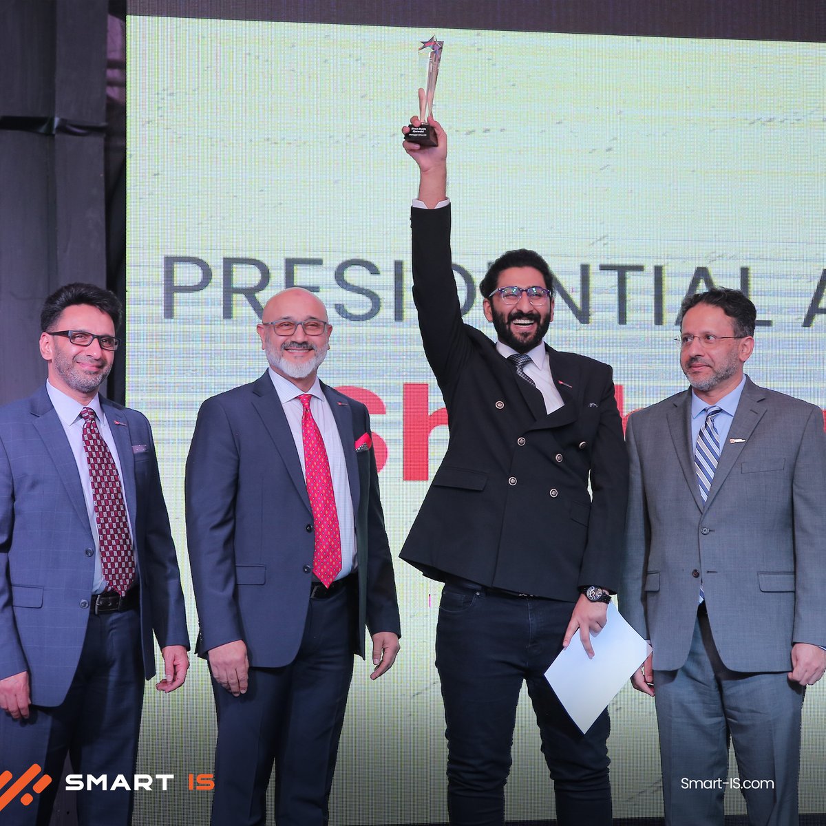 SmartISIntl's tweet photo. An unforgettable night of pride, recognition, and heartfelt gratitude as we celebrated our exceptional employees and shared their achievements with their loved ones. ๐๐
#SmartISIntl #10YearsofSmartIS #AnnualDinner #CelebratingExcellence #EmployeeRecognition #TeamWork https://t.co/JnZZxxNrCM
