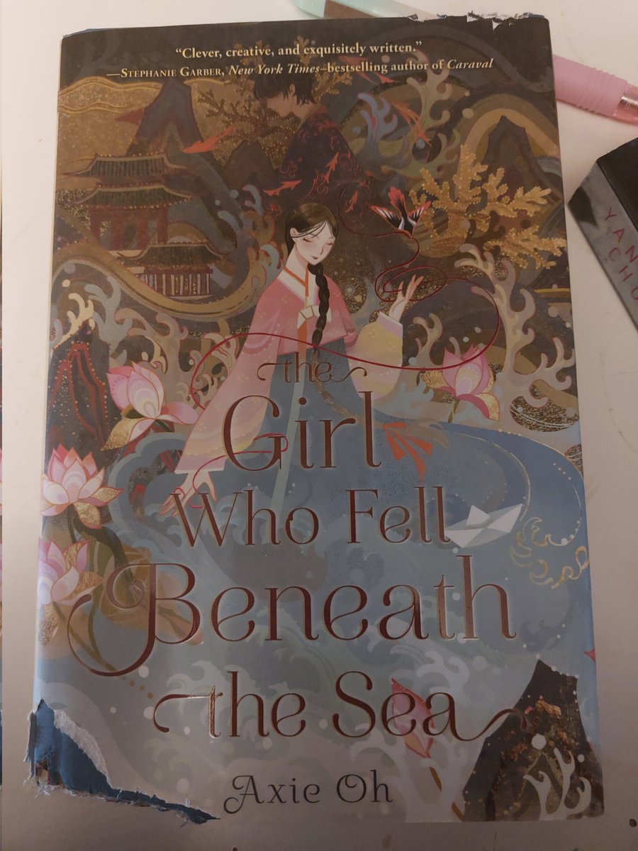 evilbunnybooks's tweet photo. At this point, I wonder why I even bother paying extra to import the pretty covers on the books I get when in the end it's all just rabbit food https://t.co/a0TGD3xw6j