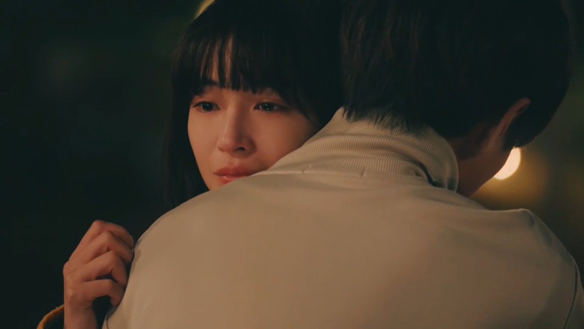 cherriyy_'s tweet photo. Yugure ni, Te wo Tsunagu Eps 9 (Suzu Hirose, Ren Nagase)

"hand.. will it reach u if i stretch it out?" she asked
he came closer
"ofc u can"

Soramame held his right cheek
Oto pulled her in for a hug 

"did u put beanbag inside my luggage?"
"u noticed?"
#夕暮れに手をつなぐ https://t.co/JL7ALftu2s
