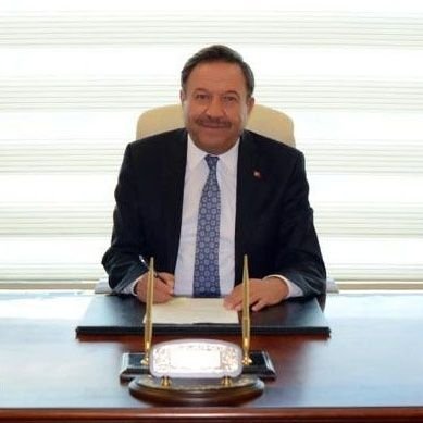 Milletvekili adaylığında yolun açık olsun müdürüm. Hep beraber sevinmemize az kaldı. Şimdiden tebrik ederim .