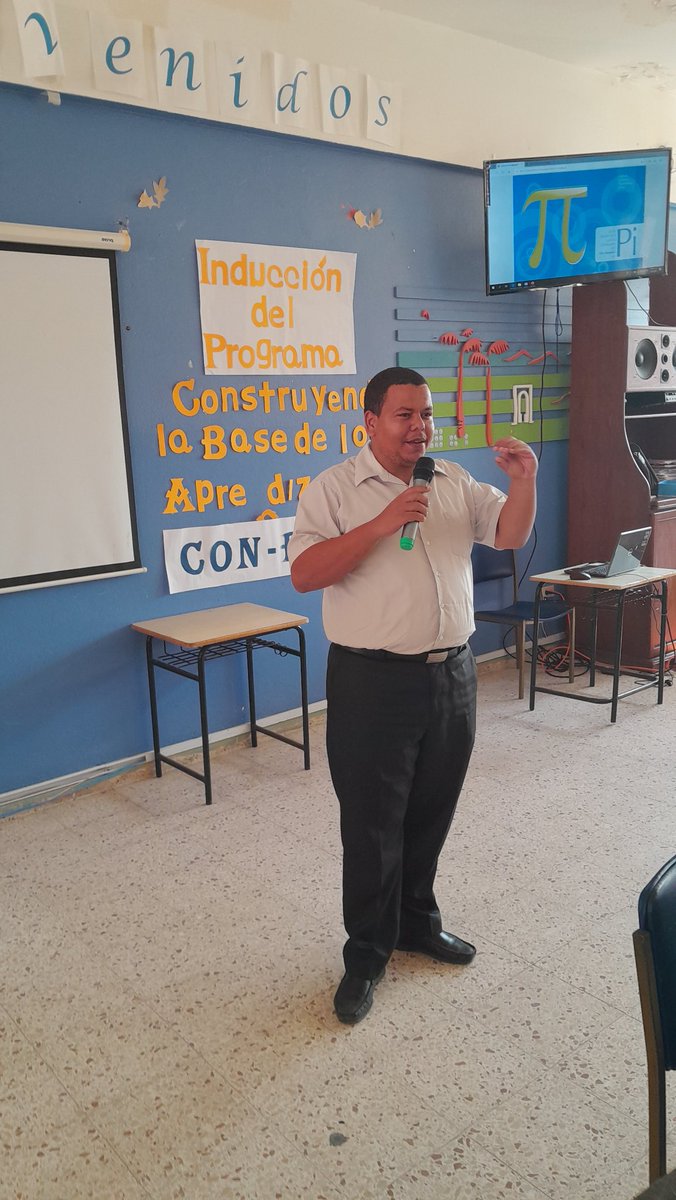 EdRodriguezInf's tweet photo. Brindando orientaciones a los directores y coordinadores de centros educativos del nivel Primario Distrito 02-05 junto a maestros de matemáticas sobre la celebración del Día Internacional del PI en el Liceo Pedro Henríquez Ureña.
#DiadelNumeroPi
#piDay2023 https://t.co/wTdOl0UQoZ