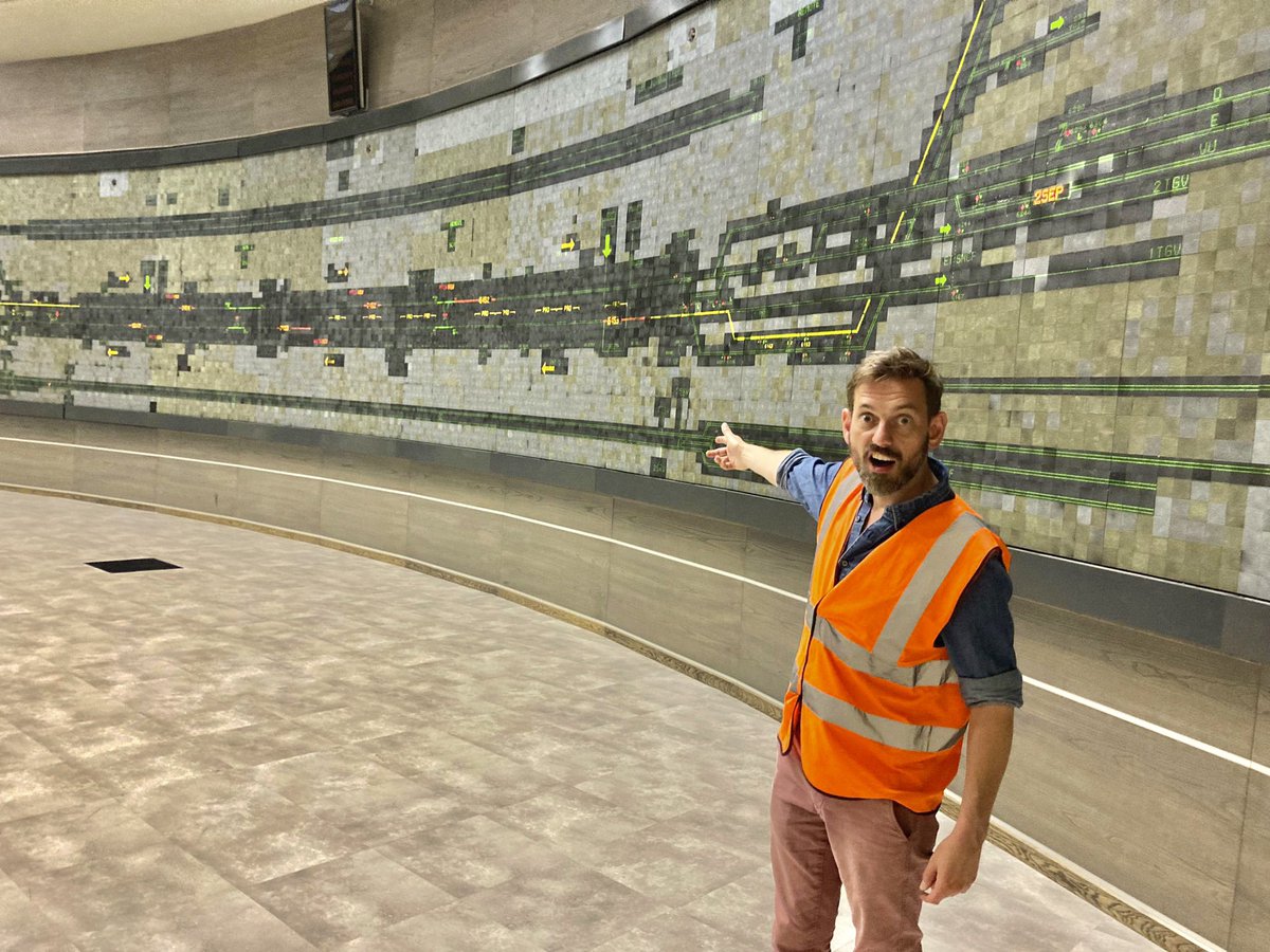 MrTimDunn's tweet image. Tonight on TV! The Channel Tunnel you’ve never seen: come with me thru airlocks, under the sea to a bit built 1974; visit the underground NASA-style control room; &amp;amp; why Ashford International is surprisingly-French. It’s NEW #TheArchitectureTheRailwaysBuilt 8pm on @YesterdayTweets