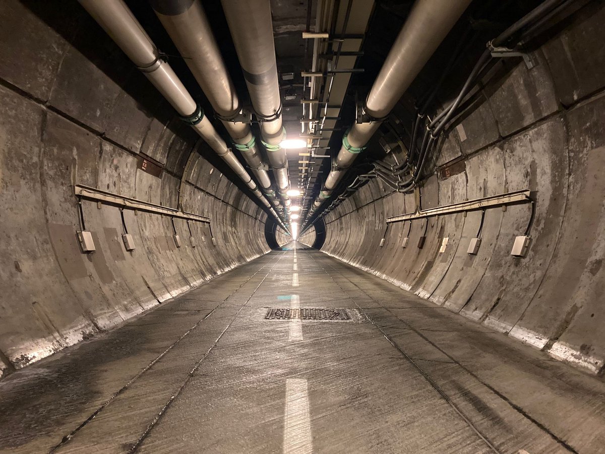 MrTimDunn's tweet image. Tonight on TV! The Channel Tunnel you’ve never seen: come with me thru airlocks, under the sea to a bit built 1974; visit the underground NASA-style control room; &amp;amp; why Ashford International is surprisingly-French. It’s NEW #TheArchitectureTheRailwaysBuilt 8pm on @YesterdayTweets