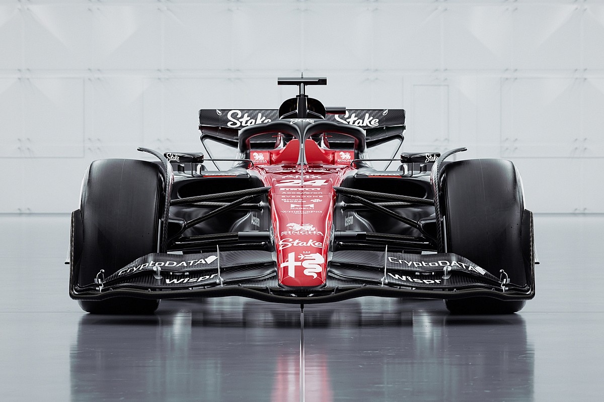 Presentaciones🏎️|
Alfa Romeo escudería Italiana🇮🇹, en la que será liderada por <a href="/Framajuti10/">Fran</a> acompañado de 
<a href="/dani91messi/">Daniel Sanchez</a>
@phdez__
¡Mucha suerte chicos! ☘️.