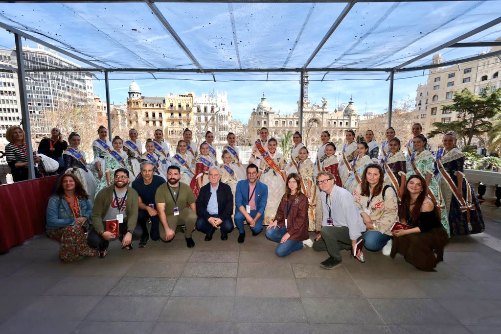 👨🏻‍🍳Recibimos a varios #chefs con ⭐Estrellas Michelin para que disfruten de la #mascletà14 🧨a cargo de la Pirotecnia Tamarit

➡️Los chefs, además, han visitado las instalaciones del <a href="/AjuntamentVLC/">Ajuntament València</a>, acompañados del Concejal de Turismo e Internacionalización, <a href="/emilianoVLC/">Emiliano García</a>