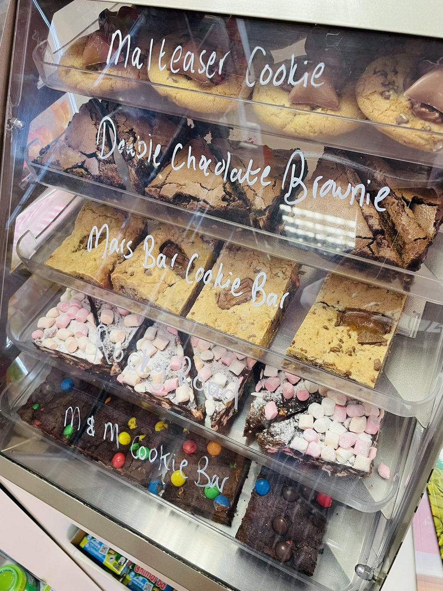 SweetThingsB46's tweet photo. #treattuesday is here! 🥳 What will you choose from our cake counter 😋 https://t.co/T4tCwHunnD