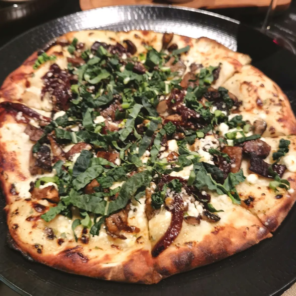 MoVernie's tweet photo. What a feast we got here at Dia Toronto inside #canopytorontoyorkville.
Everything tastes so delicious, from duck confit sliders to pizzas, steak & frites, gnocchi, salmon to chicken, curated by Executive Chef #JustinRaponi.
#DiaToronto #NowOpen #CanopyByHilton #EastonsGroup https://t.co/4MtQoDXjkE