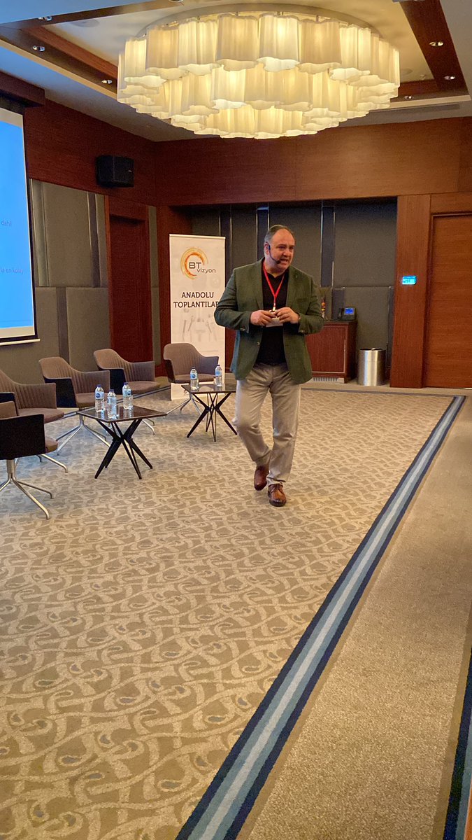 BTvizyon's tweet photo. Dijital Dönüşümün Püf Noktaları sunumu ile @paperworkbpmtr Satış Direktörü Tolga Eşiz Bursa’da @bthaber @BThaberAnkara https://t.co/lWB2iNQJGm