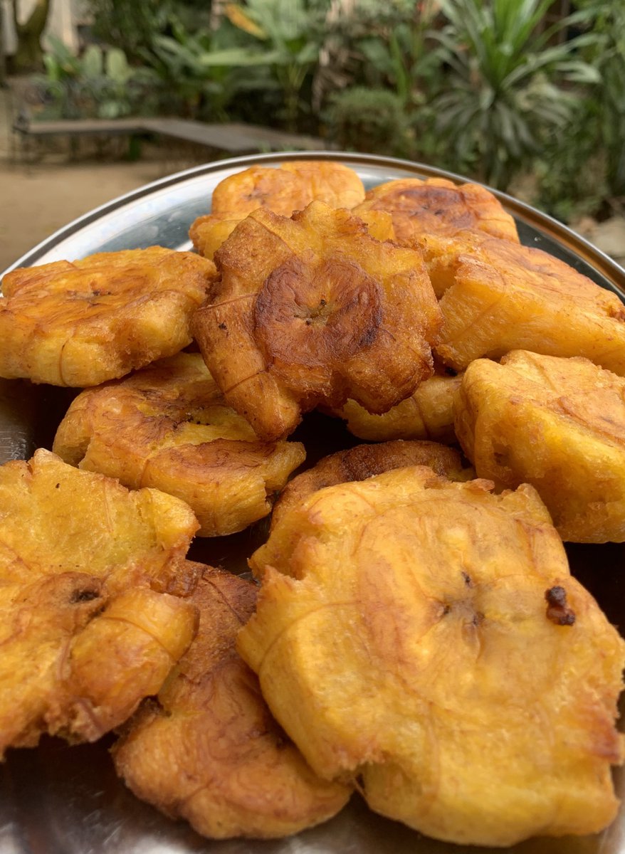 aguyolande's tweet photo. Sinon, vous avez regardé la vidéo des plantains tapés que j’ai fait ?
https://t.co/9yQETough8
#tchopisbae #situveuxconnaitrelegout_faistapart https://t.co/af3NnESELo