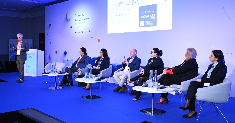 ficompass's tweet photo. The #NewEuropeanBauhaus model #financialinstrument can mobilise investment to transform #cities, creating cultural and economic spaces, and nature-based solutions🍃, bringing Europe 🇪🇺closer to its citizens. At #FICampus23 early adopters share experiences! https://t.co/eWbAdhePM2