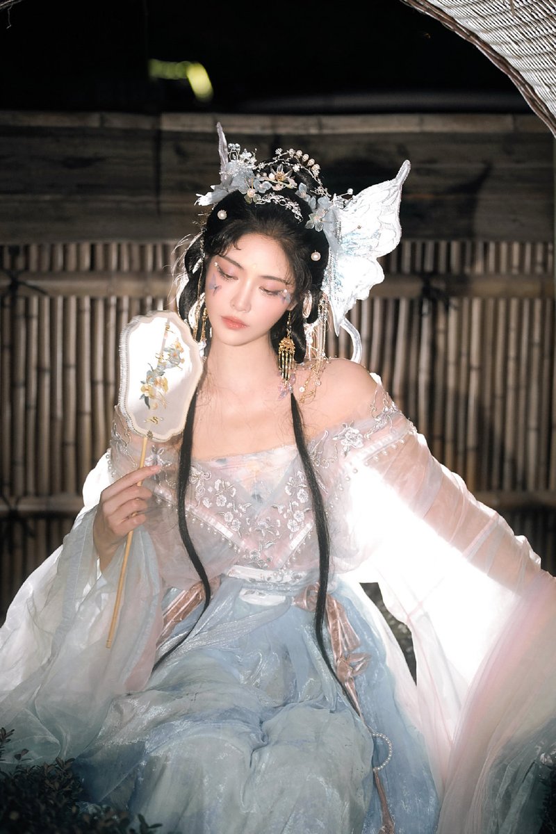 KIKIXU_TH's tweet photo. 🦊20230314 | Weibo update

#เปล่งประกายและเป็นตัวเอง 🦋🧚‍♀️

#สวี่เจียฉี #XUJIAQI #许佳琪 https://t.co/JIQPGFXL3F