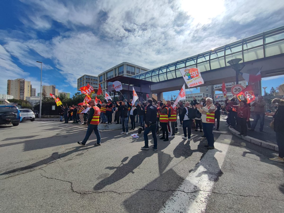 RCFcotedazur's tweet photo. La CGT Energie 06 a coupé l'électricité au centre administratif départemental des Alpes-Maritimes: 
#Greve15mars 
https://t.co/cZ7jlFGwQR https://t.co/87gmKxtp4f