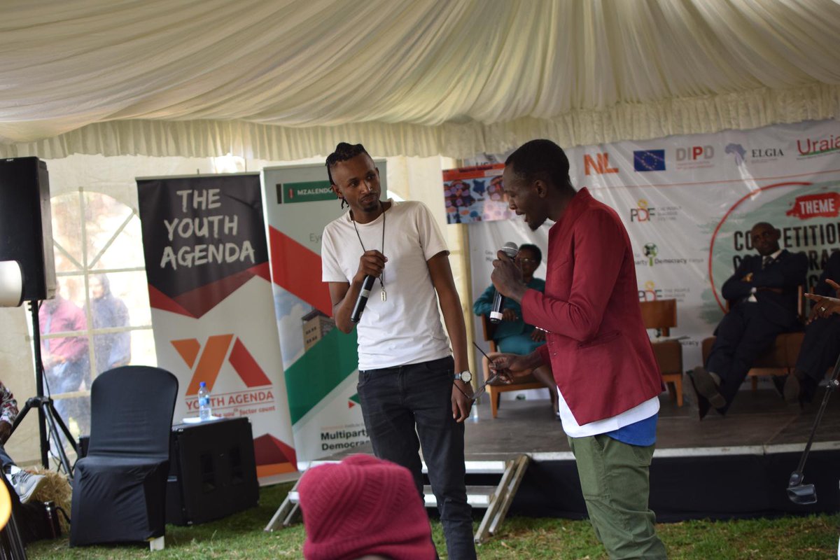 Twaweza_Ke's tweet photo. At the @thePDFestival, we hosted an event on Citizen Participation in County Governance to discuss the challenges as revealed in our qualitative reports.

To bring this to life and therefore spark dialogue, @Sautiafrika put up a performance. 

They did not come to play!👏👏👏 https://t.co/d6L2j03Vvh