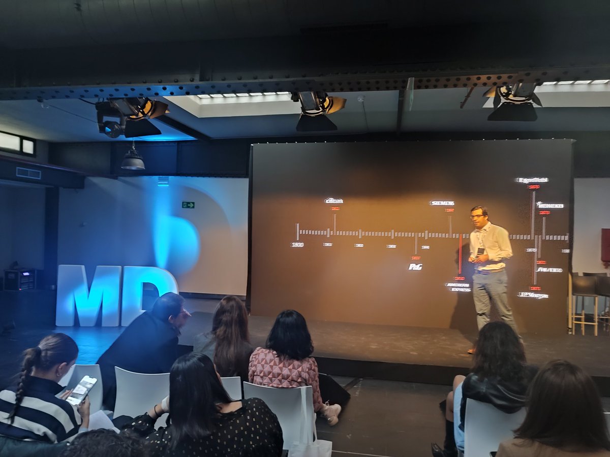 mkdirecto's tweet photo. ¿Cómo crecer en el marketing B2B? ⬆️🤔

Kennet Malmcrona, responsable de @LinkedIn Marketing Solutions, reflexiona sobre las transiciones laborales en el sector de la publicidad y otros temas ✨

#CONECTADOS23 https://t.co/aWifXtZ3mL