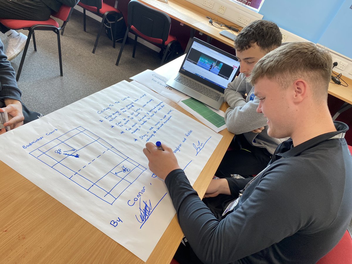 _IronFoundation's tweet image. Our Level 3 Extended Diploma in Sport and Physical Activity learners discussing badminton tactics as part of their Practical Individual Sports unit @SUFCOfficial @NorthLindsey @DNColleges @NCFE #sportseducation #sport #education