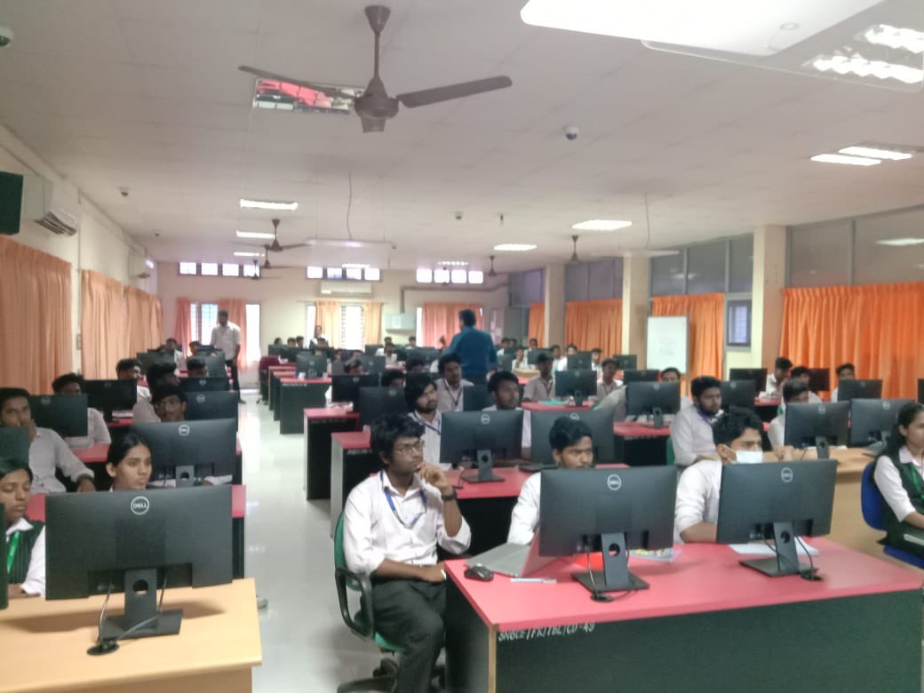 SinroRobotics's tweet image. &quot;Attention all graduates! Are you looking for an opportunity to gain practical work experience and kickstart your career? Look no further than our internship programs #InternshipPrograms #Graduates #WorkExperience #CareerOpportunities #ProfessionalDevelopment #IndustryExperts