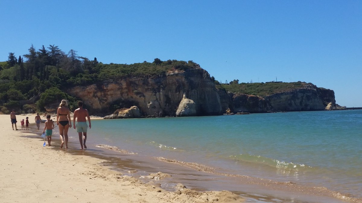 lifeinportugal's tweet photo. #Ferragudo #strand #klippe
#Portugal #SVT #aftonbladet #expressen #berlingske #DR1 #NRK #aftenposten #svenska #svensk #GöteborgsPosten #DagensNyheter #SvenskaDagbladet
#SydsvenskaDagbladet #norgesbank #reise #Sverige #Norge #Danmark #fastighet #eiendom #kiinteistot #loma https://t.co/xhKPPuPg1y