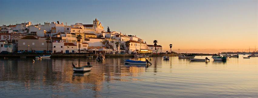lifeinportugal's tweet photo. #Ferragudo #strand #klippe
#Portugal #SVT #aftonbladet #expressen #berlingske #DR1 #NRK #aftenposten #svenska #svensk #GöteborgsPosten #DagensNyheter #SvenskaDagbladet
#SydsvenskaDagbladet #norgesbank #reise #Sverige #Norge #Danmark #fastighet #eiendom #kiinteistot #loma https://t.co/xhKPPuPg1y