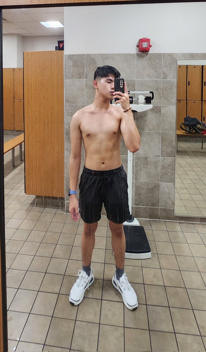 jayronmunoz1's tweet photo. You're enough✨️ 

IG: @jayronmunoz
.
.
.
.
.
.
.
.
.
.
.
.
.
.
.
.
.
 #hawaii
#hawaiian #filipino
#Pride #pinoy #philippines
#pride #lgbt #man #boys #gay #gayboys
#gaylife #gaypride
#gayguys #gym #gymmotivation #toned #slim #alterbagets #alter #alterpinoyph #alterphilippines https://t.co/eqFZMauESR