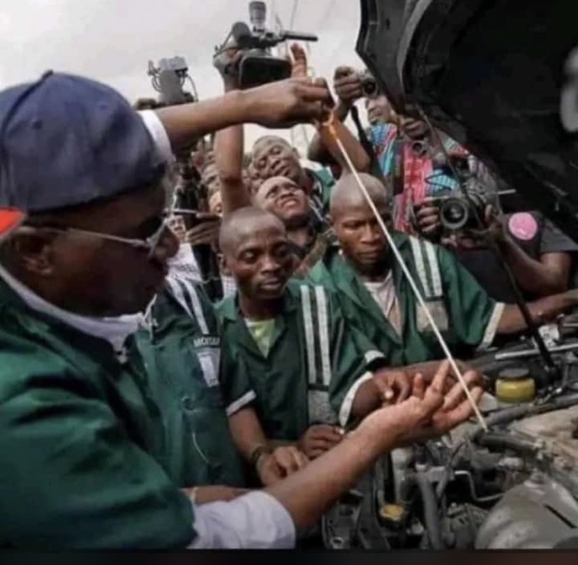 Sir_Rexpect's tweet image. Polymorphism of @jidesanwoolu , Elu Pi trying to override by encapsulating sha 🤣. . . 

#CBNGOVERNOR #500 #election2023