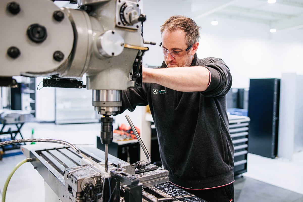 MercedesAMGF1's tweet photo. Been a full-on week of work at the factory since Bahrain. 🛠️ Time to pass the baton onto the race team in Saudi. 💪 https://t.co/4Dwrai7ZS1