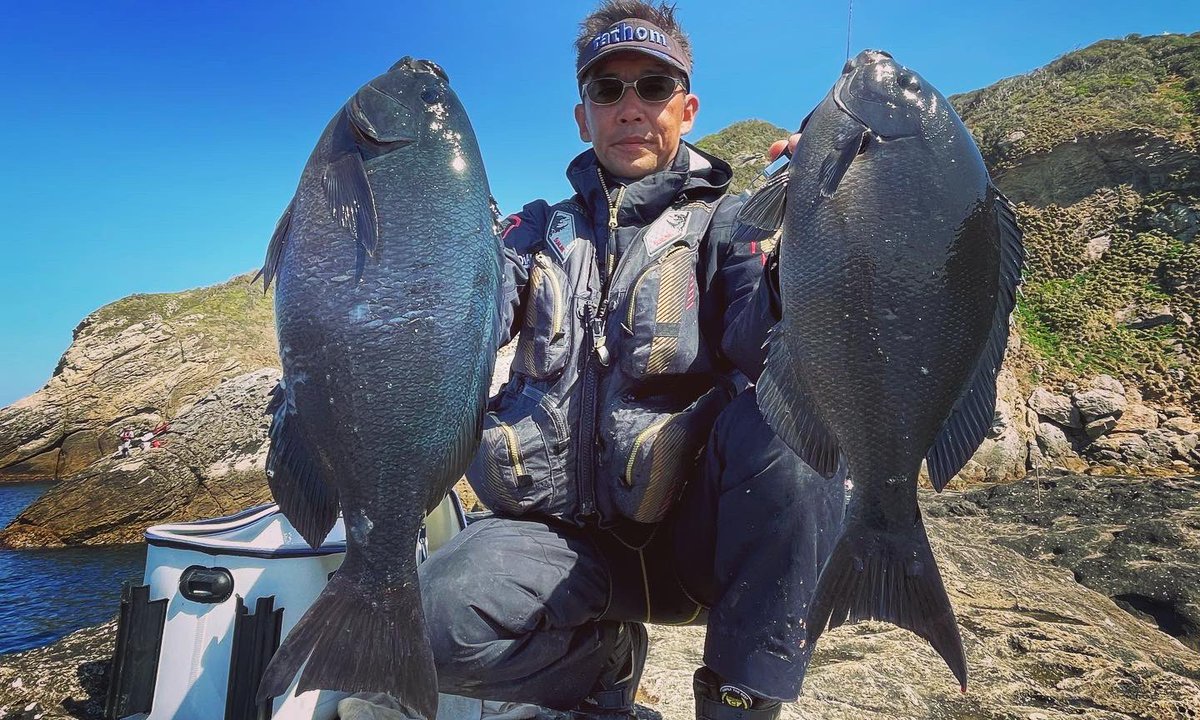 gochannel0228's tweet photo. 本日は沖ノ島本島のクジラに終盤のグレ釣りに行って来ました♪
朝はイサキの猛攻で手も足も出ず…
良い潮が入ってきてやっと５１のクチブトが釣れました🤗
大バラシ2発あり腕の無さを痛感しました😭
沖ノ島のポテンシャルをYouTubeで配信してます良かったら覗いてください🤲🤗
https://t.co/Aeifqc8Ju2 https://t.co/cBDLBh1CuI