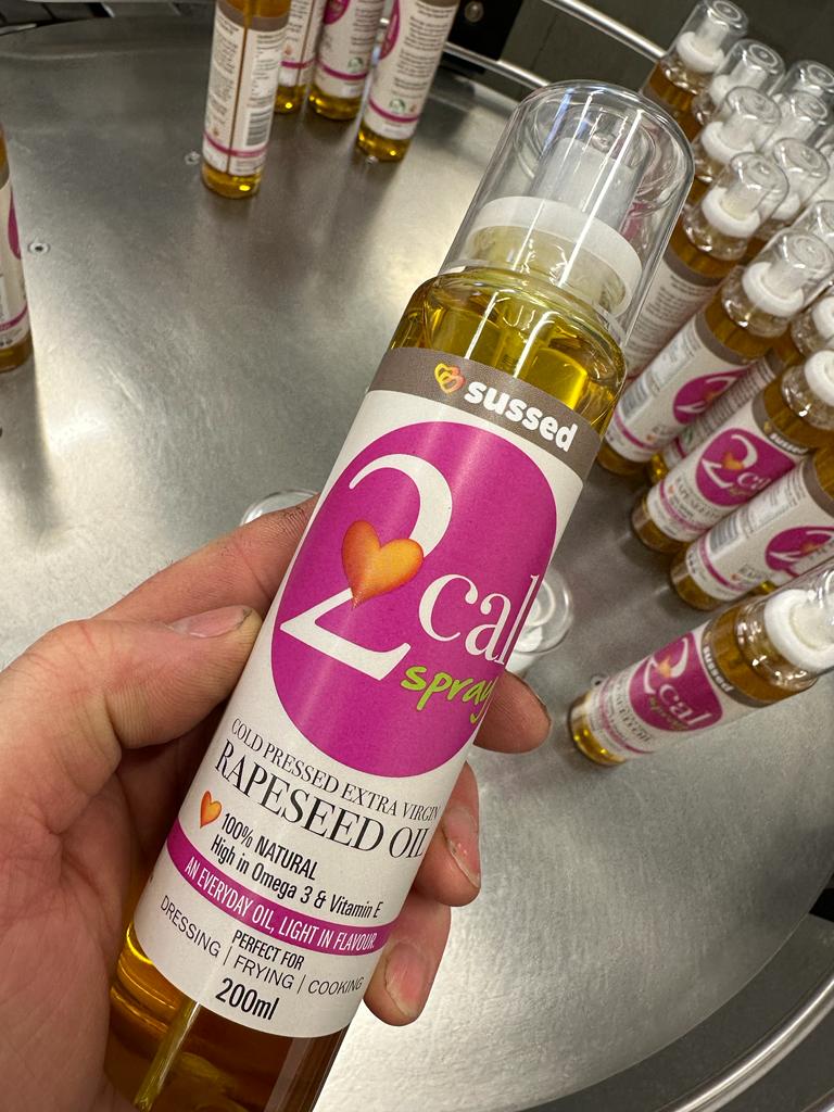 sussed11's tweet photo. Liquid gold goodness! #sussed #2cal #rapeseed #rapeseedoil https://t.co/z4iaclQf8O